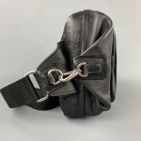 BARNEY'S NEW YORK Sac à bandoulière en cuir grainé noir taille unique