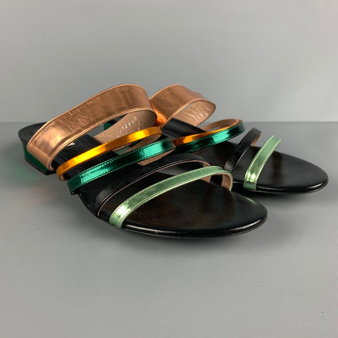 DRIES VAN NOTAN Talla 8.5 Sandalias planas de charol negro, dorado y verde