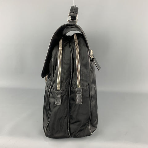 PRADA Porte-documents à double pression en nylon et cuir