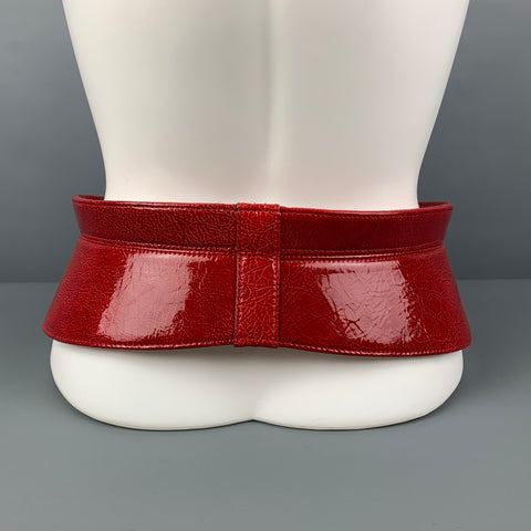 OSCAR DE LA RENTA Waist Size M Red Leather Corset Belt
