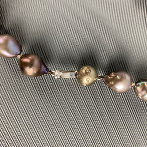 VINTAGE Grey Gold 14K Pearl Choker Necklace