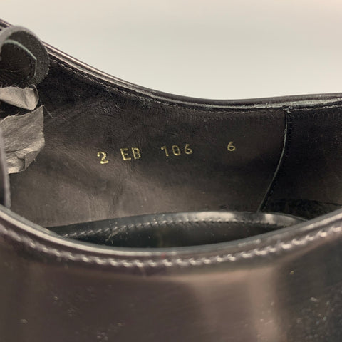 PRADA Talla 7 Zapatos Oxford con cordones de charol negro