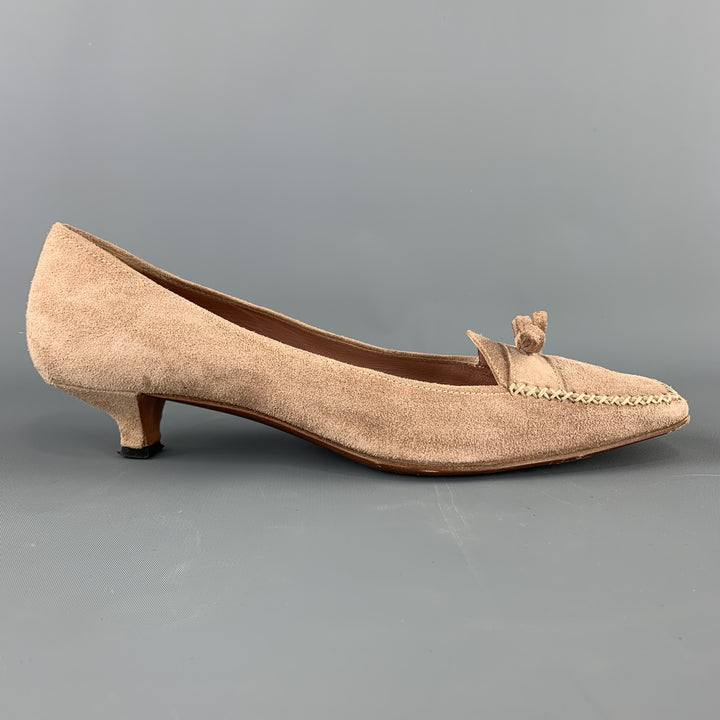 PRADA Talla 9.5 Zapatos de tacón de gatito con mocasín de ante beige
