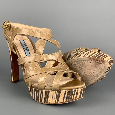PRADA Talla 6.5 Sandalias de tacón con plataforma de cuero color topo y beige