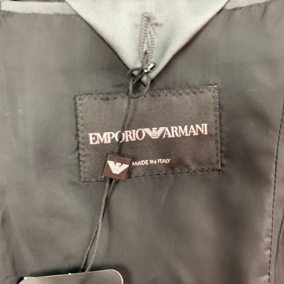 EMPORIO ARMANI SS 20 STARS Limited Edition Size 38 Black Beaded Wool Peak Lapel Sport Coat