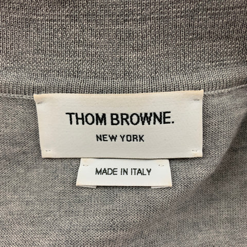 THOM BROWNE Polo con botones de lana a rayas blancas y grises talla L