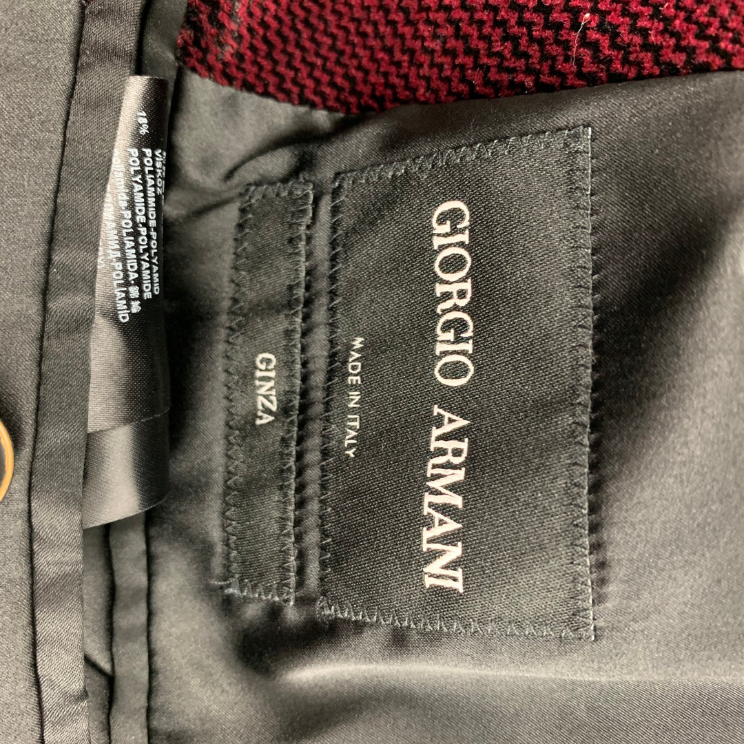 GIORGIO ARMANI Ginza Size 44 Burgundy & Black Houndstooth Peak Lapel Sport Coat