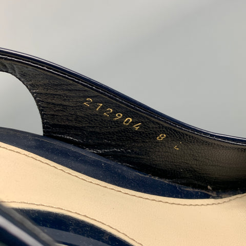Zapatos de tacón con tira trasera de charol azul marino GUCCI talla 8