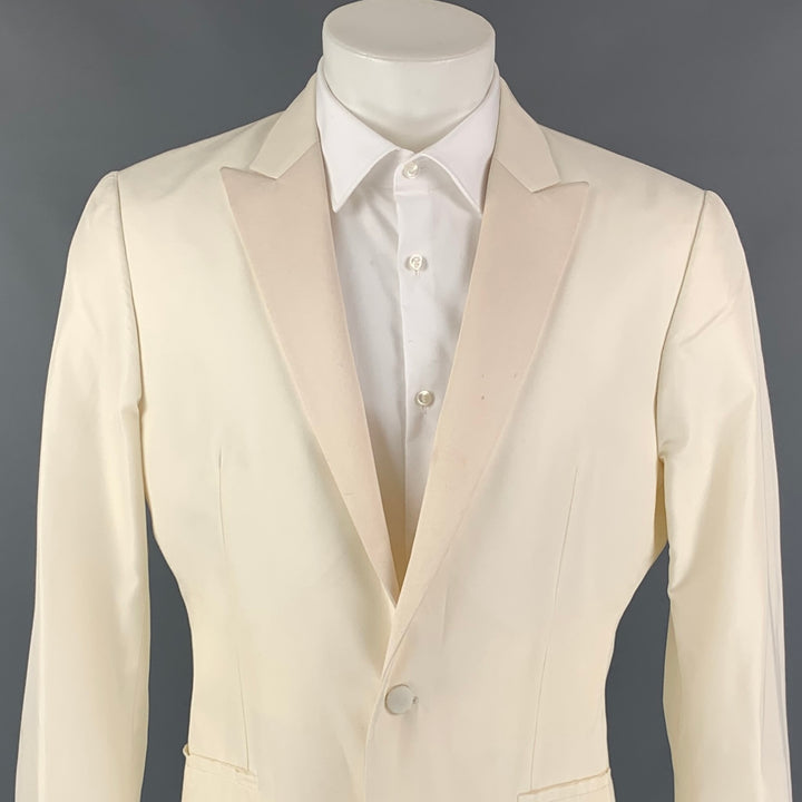 CALVIN KLEIN Size 40 Off White Silk Peak Lapel Sport Coat