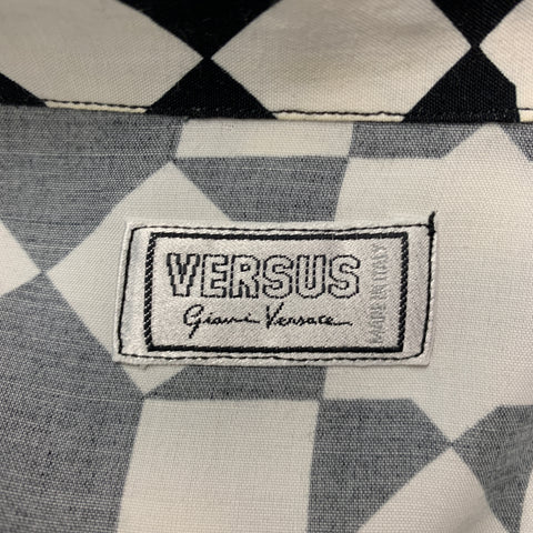 VERSUS by GIANNI VERSACE Size M Black White Geometric Rayon Short Sleeve Shirt