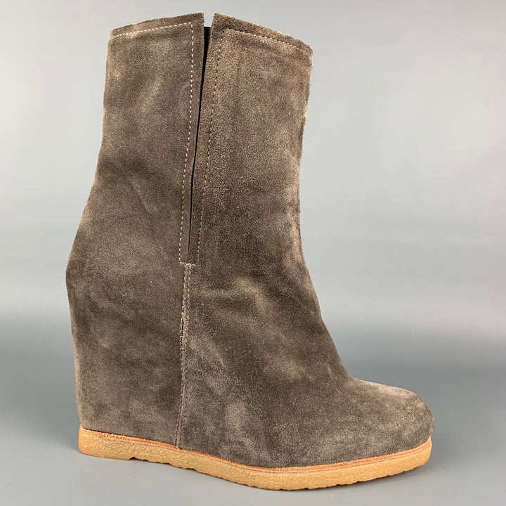 STUART WEITZMAN Size 9 Taupe Suede Wedge Boots