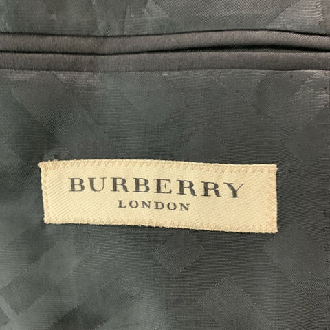 BURBERRY LONDON Size 42 Short Black Solid Wool Notch Lapel Sport Coat