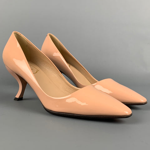 ROGER VIVIER Zapatos de tacón curvo de charol color nude talla 6