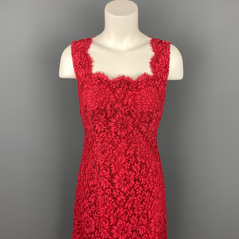 DOLCE &amp; GABBANA Taille 4 Robe de cocktail doublée de soie et dentelle rouge
