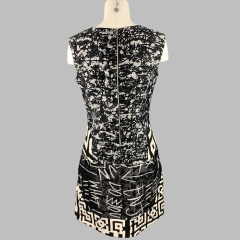 LOUISE GRAY Taille 10 Robe droite en laine graphique grise / soie