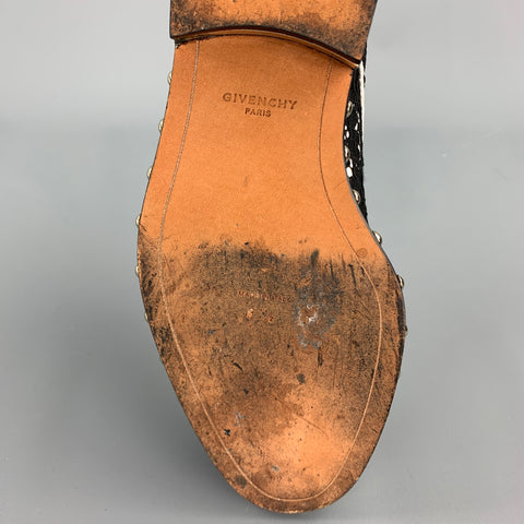 GIVENCHY Nika Talla 7.5 Zapatos con cordones con tachuelas de cuero con encaje blanco y negro