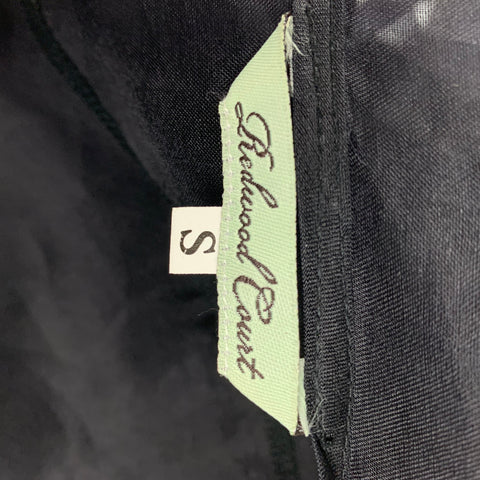 REDWOOD COURT Talla S Blusa de seda negra transparente con frente abierto