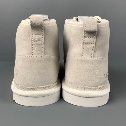 UGG Taille 10 Bottes Chukka à lacets en daim blanc