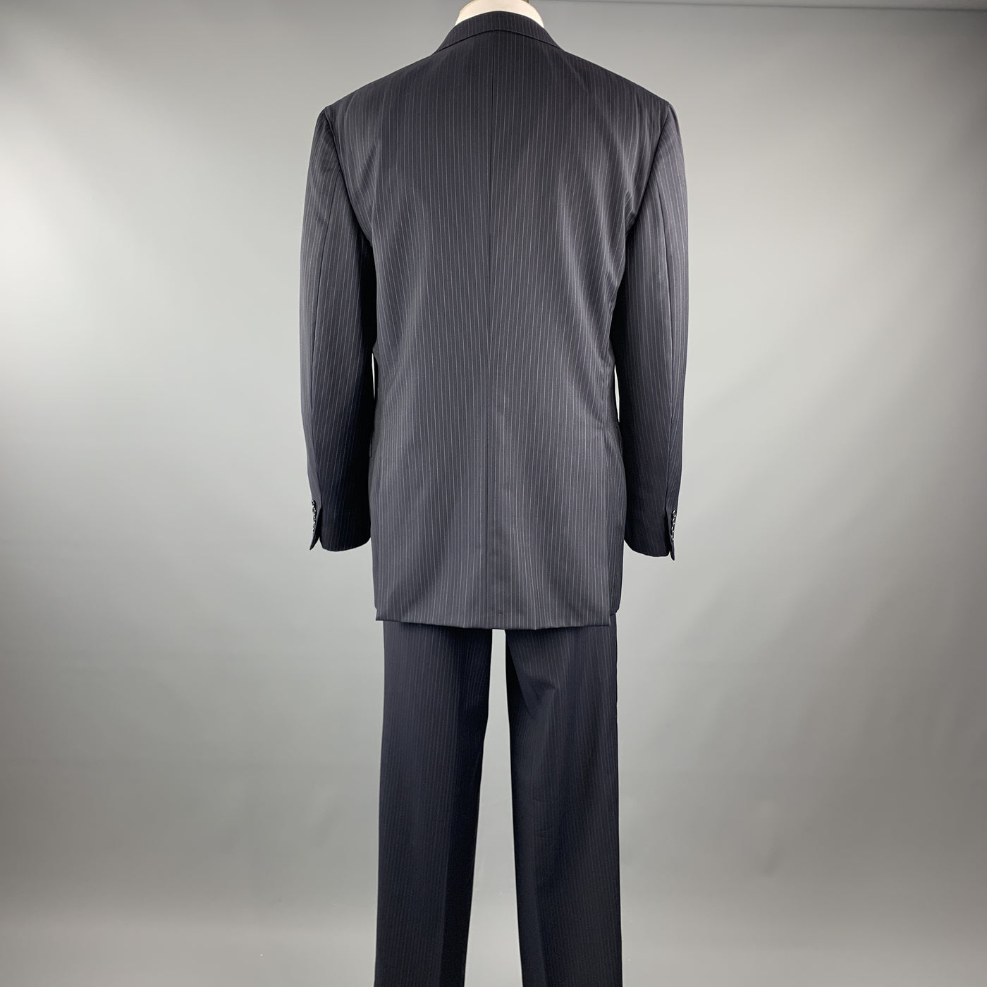 BRIONI 46 Navy Stripe Wool 40 x 33 Notch Lapel Suit