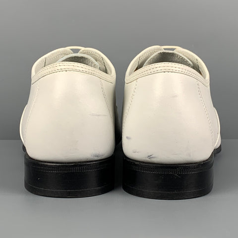 SALVATORE FERRAGAMO Size 9 White Leather Cap Toe Lace Up Shoes