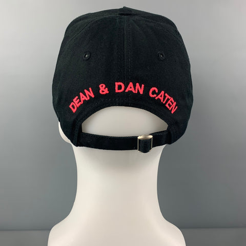 Chapeau en toile brodée rose noir DSQUARED2