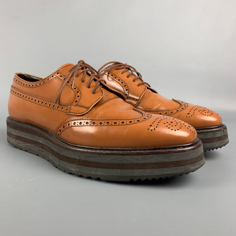 PRADA Taille 9 Chaussures à lacets en cuir perforé beige