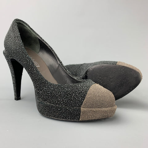 CHANEL Talla 7 Zapatos de tacón con textura brillante color carbón y gris