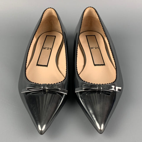 Nº21 Zapatos planos con punta en punta de cuero plateado talla 7