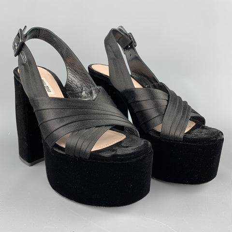 MIU MIU Sandalias de plataforma de tacón grueso de satén negro talla 8