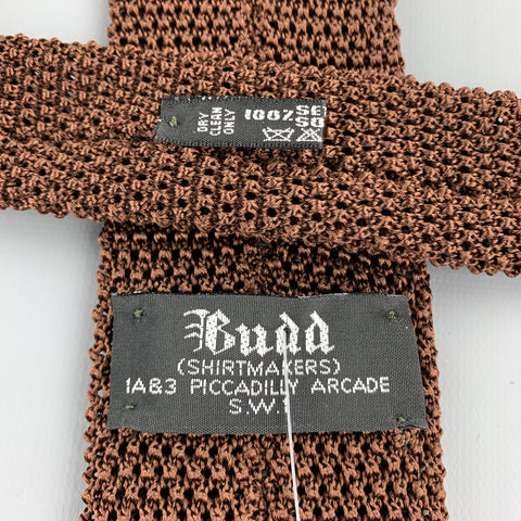 BUDD Corbata de punto texturizada de seda marrón cálido