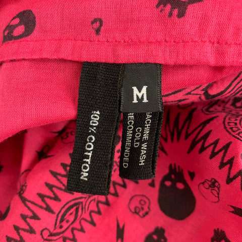 SODA Size M Fuchsia Black Skulls Long Sleeve Shirt
