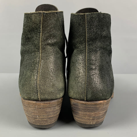 Botas con cordones desgastadas de cuero color carbón talla 7 de M.A+