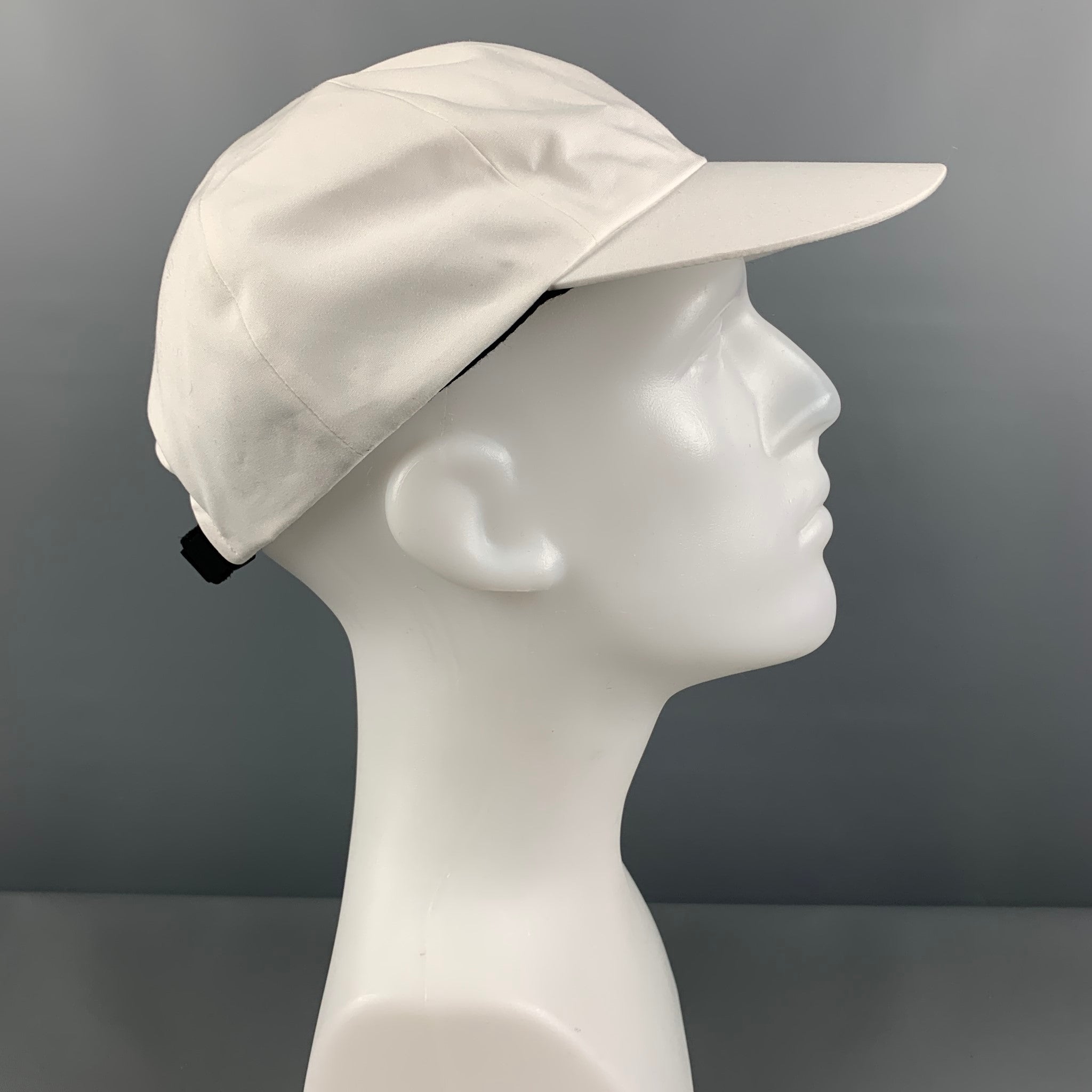 COMESANDGOES Size One Size White Cotton Ventile Hat – Sui Generis