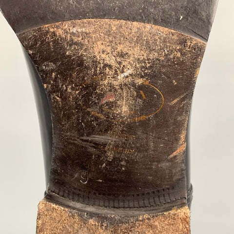 PRADA Bottines en cuir perforé noir taille 9