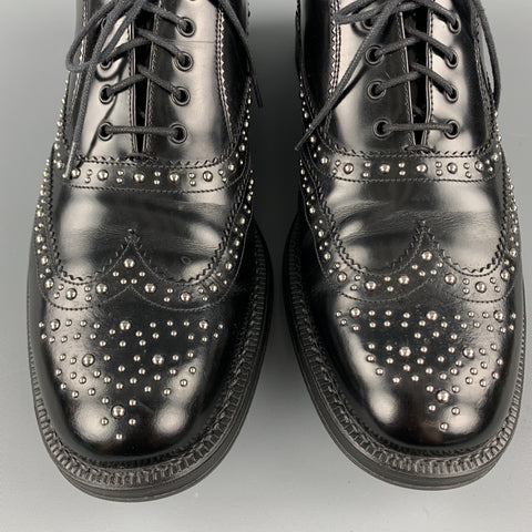 PRADA Taille 9,5 Oxfords à lacets en cuir clouté noir avec bout d'aile