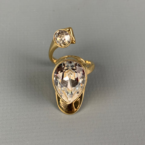 ON AURA TOUT VU PARIS Yellow Tone Metal Crystal Fingernail Ring