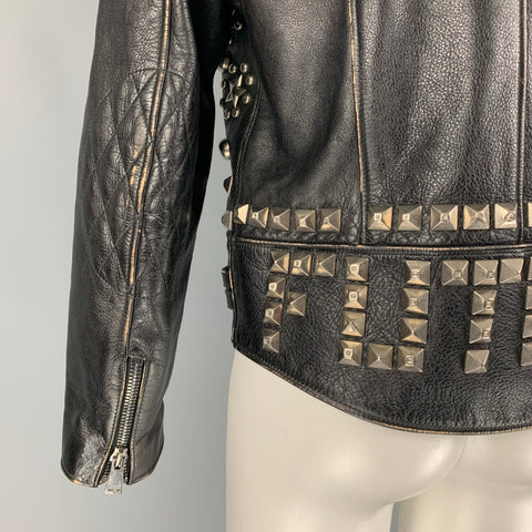 GUCCI SS 17 Talla M Chaqueta motera de cuero desgastado con tachuelas negra