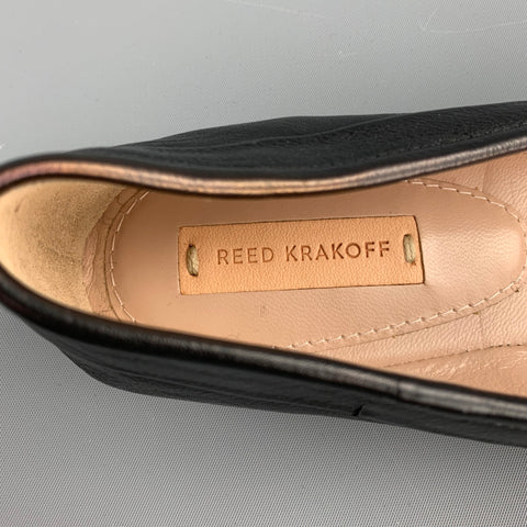 REED KRAKOFF Talla 7.5 Zapatos planos con punta de cuero en dos tonos en negro y beige