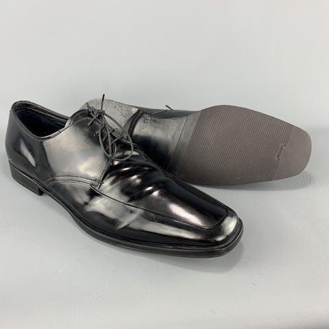 PRADA Taille 12,5 Tablier en cuir noir à lacets