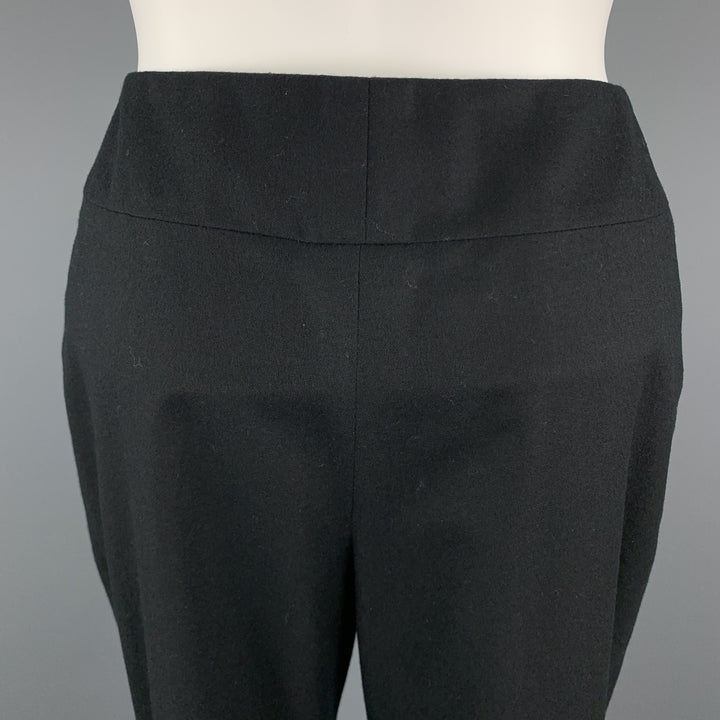 CHANEL Taille 2 Pantalon habillé en laine noire avec braguette zippée et poche zippée avec logo argenté