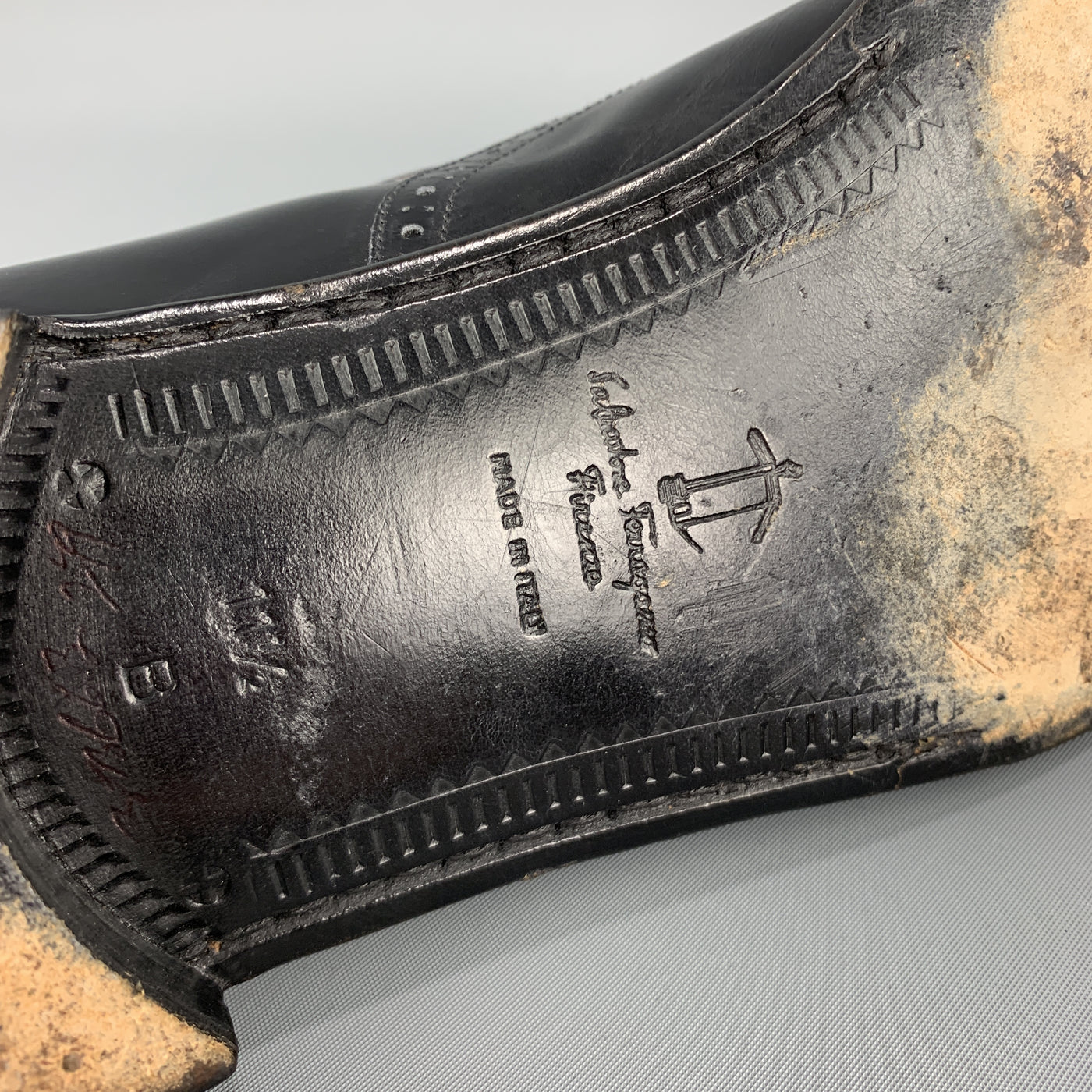SALVATORE FERRAGAMO Size 11.5 Black Leather Eyelash Tassel Loafers