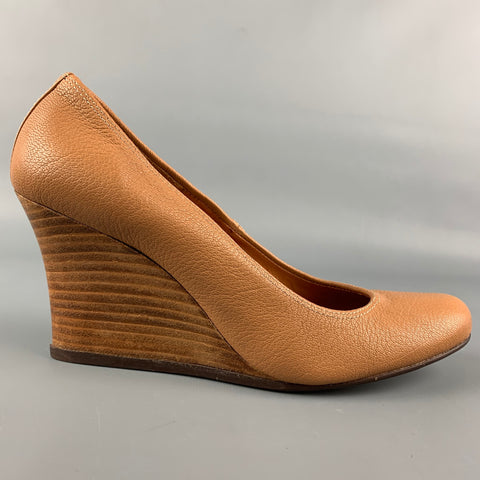 LANVIN Talla 8 Zapatos de tacón con cuña de cuero texturizado color canela
