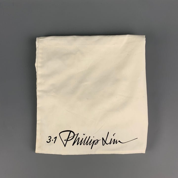 3.1 PHILLIP LIM Bolso tipo cartera Pashli mediano de cuero con relieve texturizado en blanco y negro