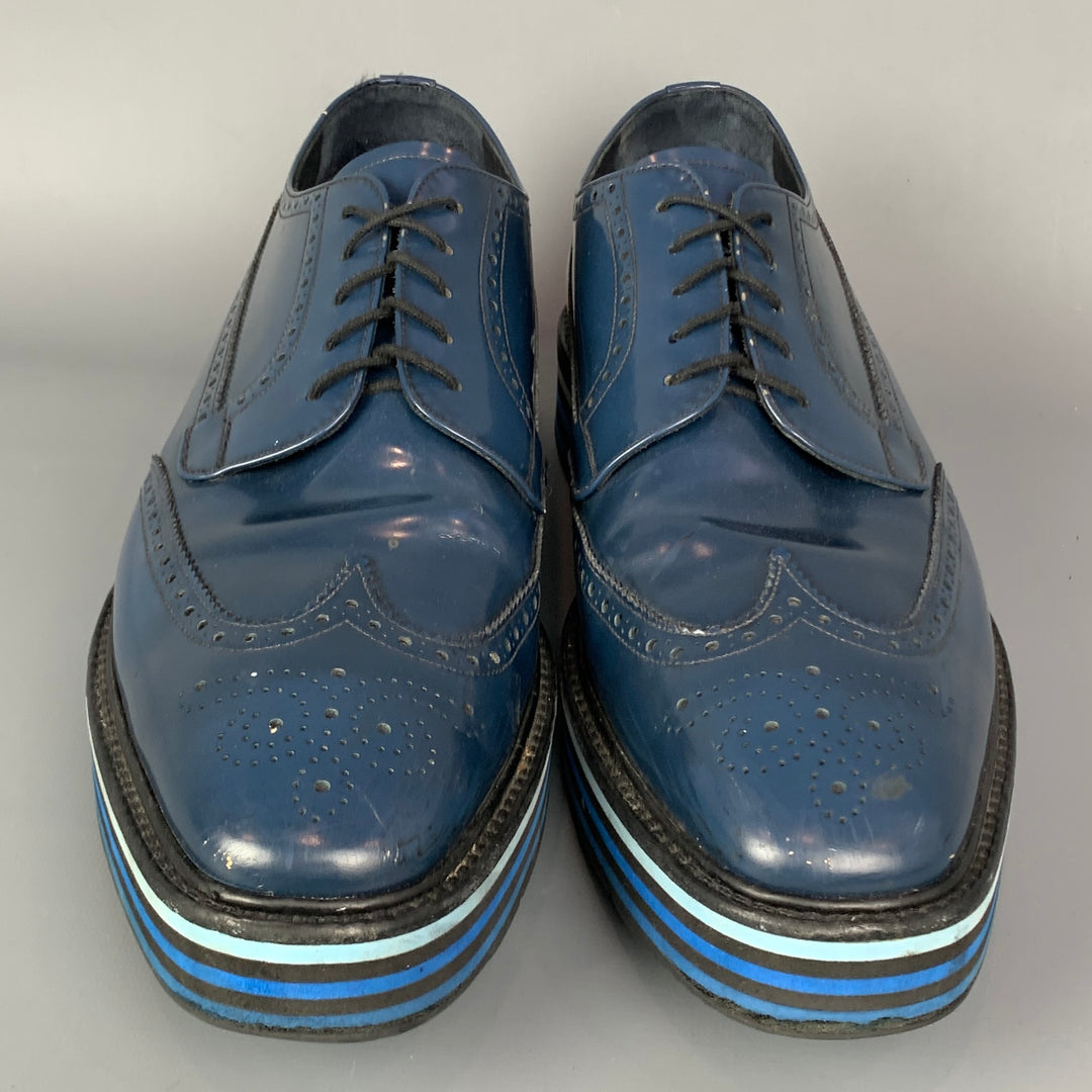 PRADA Talla 13 Zapatos con cordones y punta de ala de cuero perforado azul